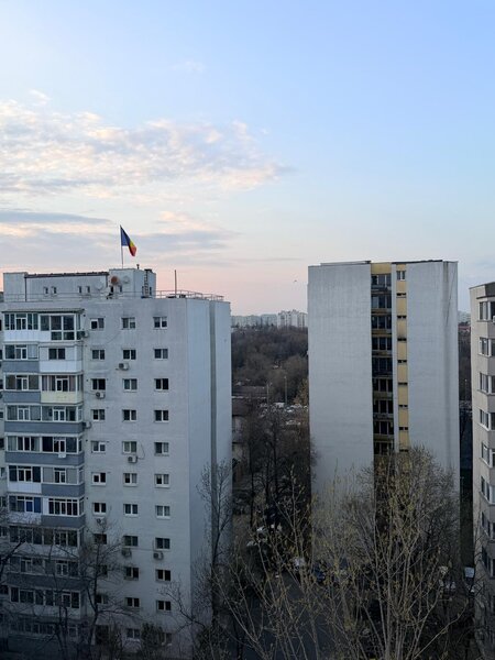 Muncii, 7 minute metrou, bloc dupa cutremur, 3 camere